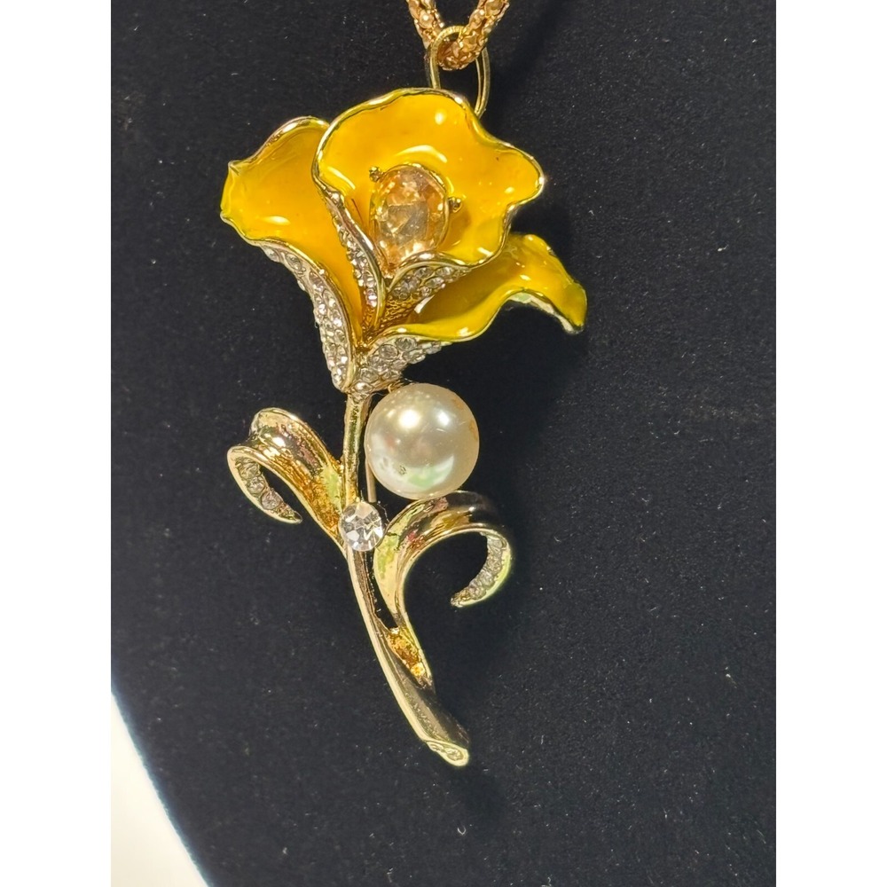 Betsey Johnson Lily Necklace Yellow Enamel Pearl Rhinestone - Picture 7 of 11